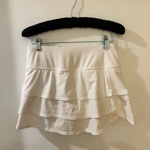 Athleta white tennis/running skirt XS